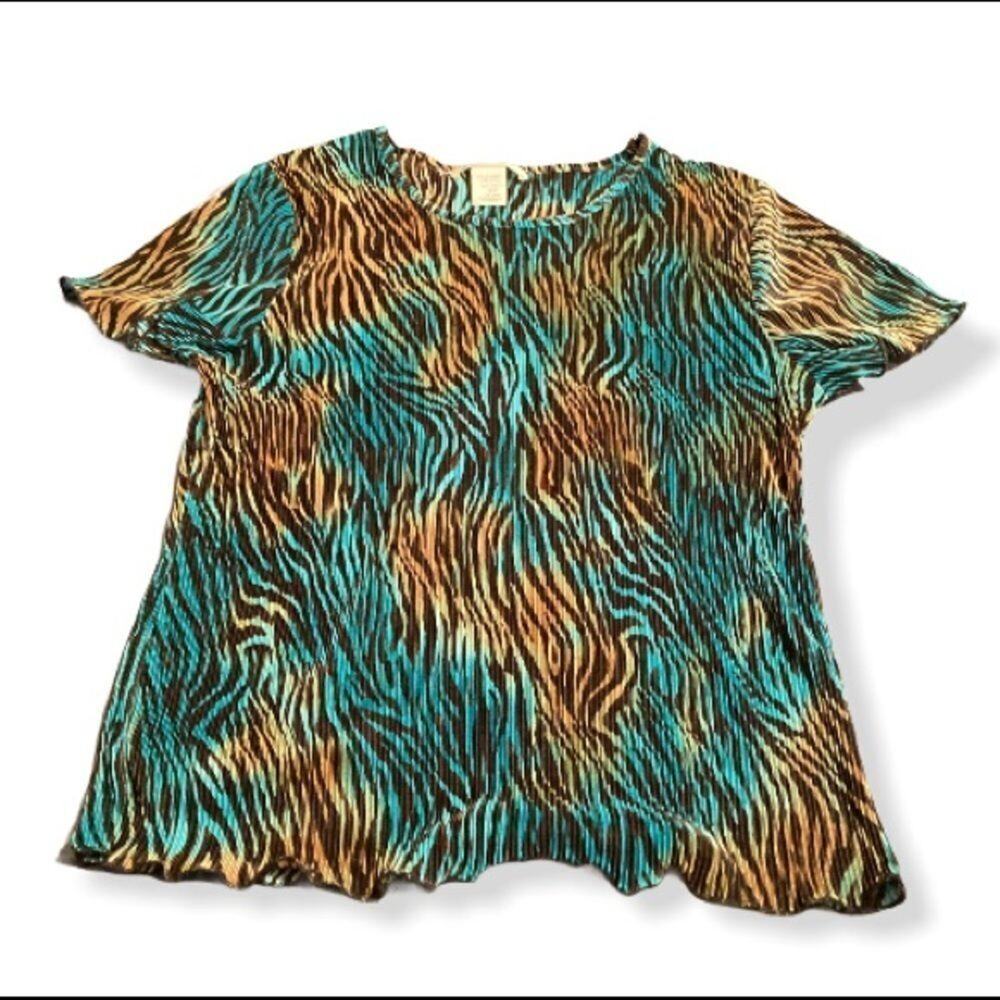 small stretchy top